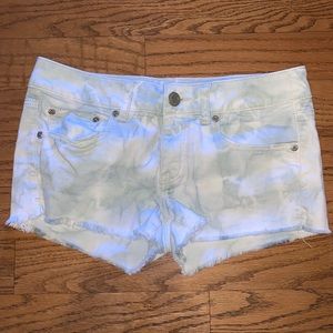 American Eagle- Bleach Washed Jean Shorts